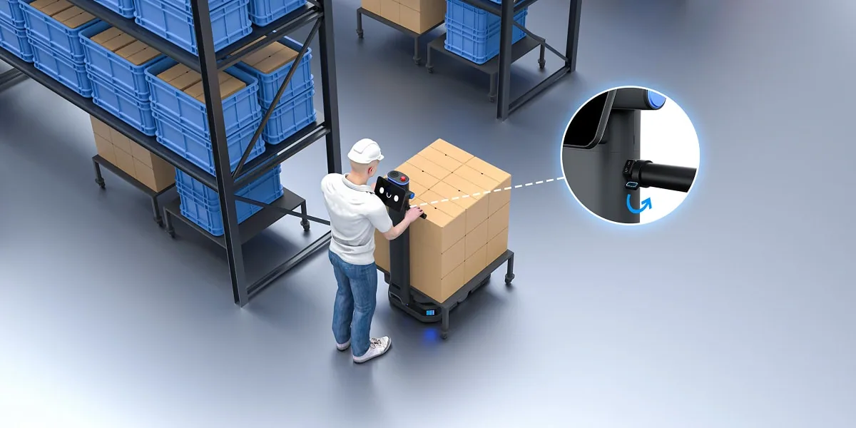 Nhân viên lấy hàng từ kệ do robot T600 Underride đưa đến